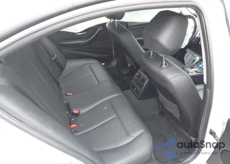 2018 BMW 320I xDrive z USA, uszkodzony, nr VIN WBA8A3C53JA492475